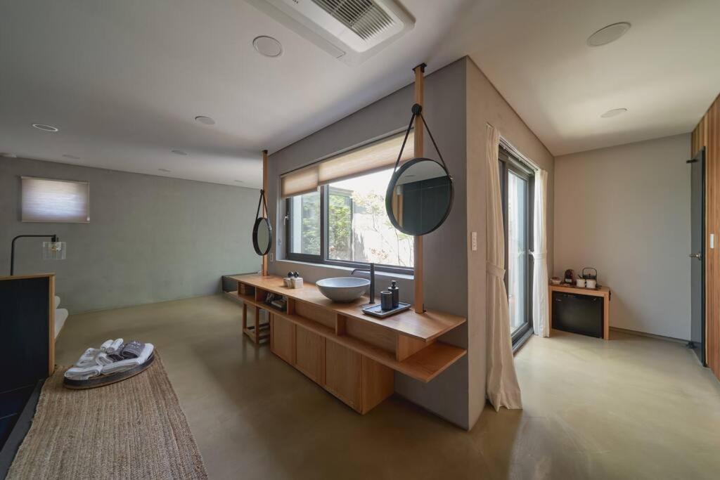 Scenery After Rain Bed & Breakfast Yangyang Bagian luar foto