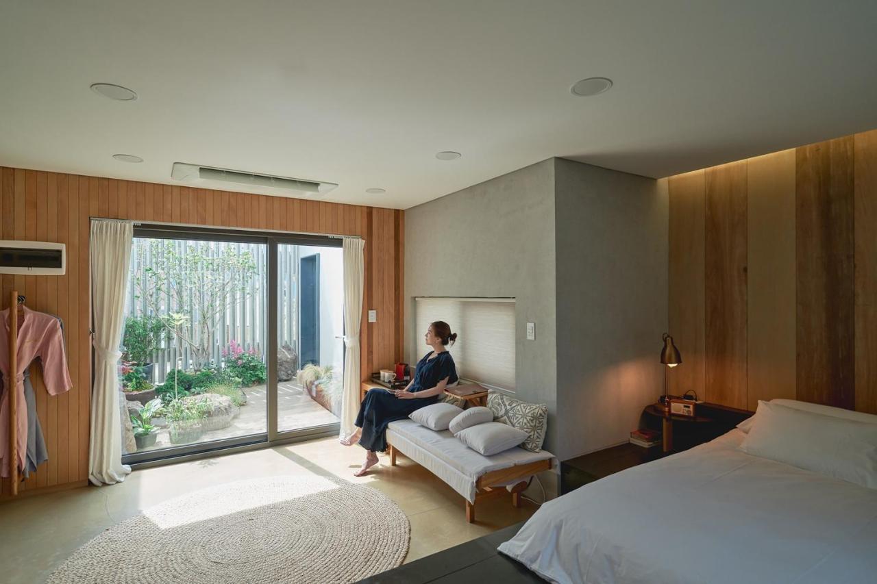 Scenery After Rain Bed & Breakfast Yangyang Bagian luar foto