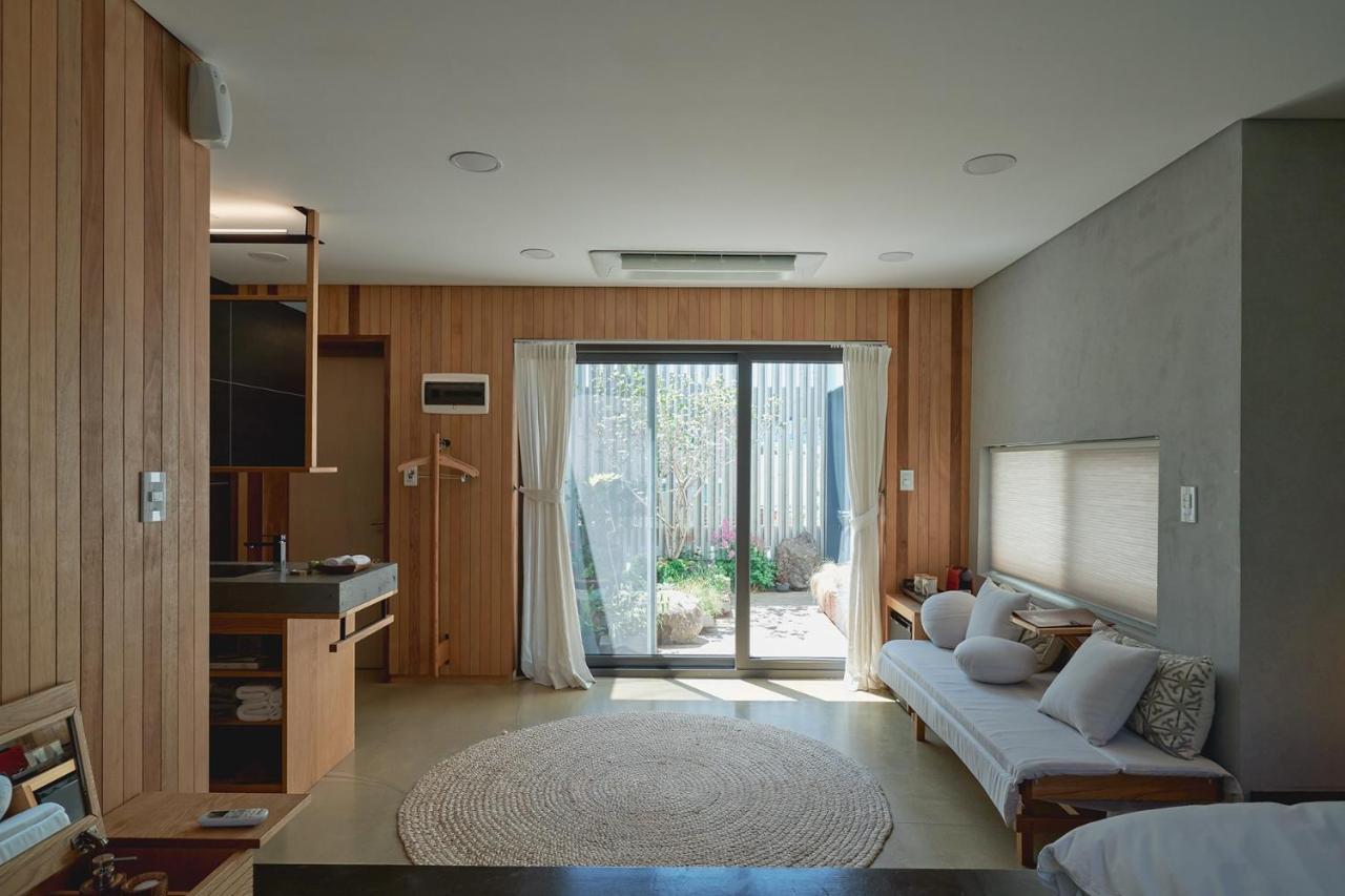 Scenery After Rain Bed & Breakfast Yangyang Bagian luar foto