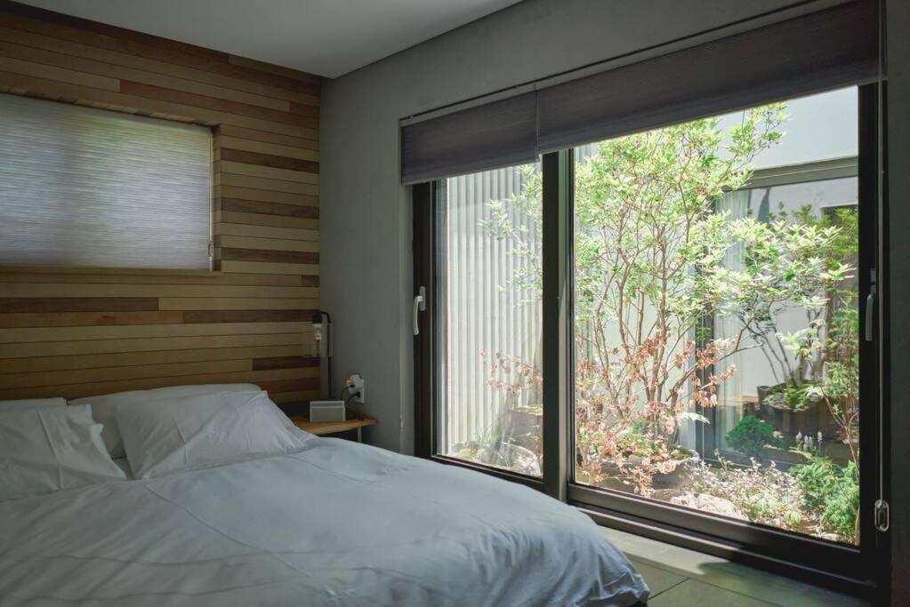 Scenery After Rain Bed & Breakfast Yangyang Bagian luar foto